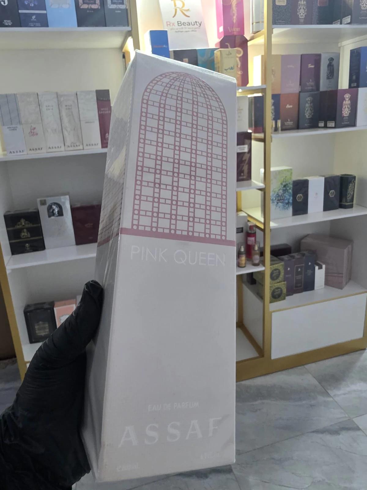 PINK QUEEN - View 1