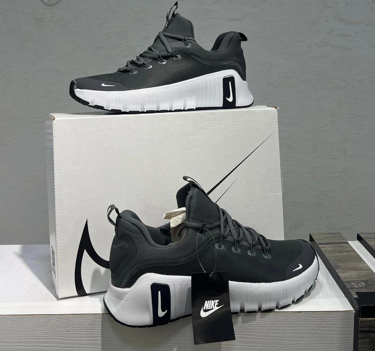 NIKE FREE - View 1