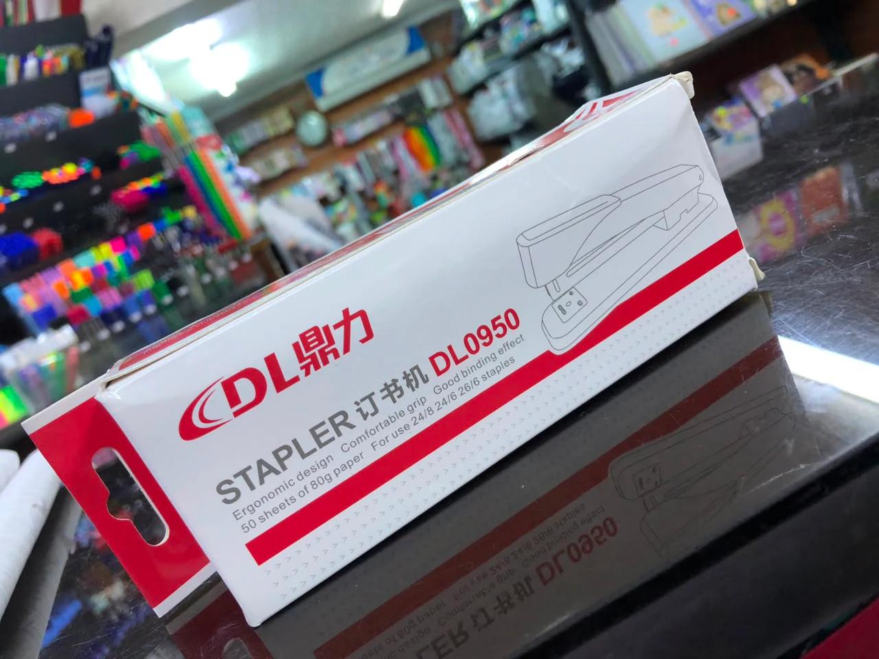 DL stapler - View 1