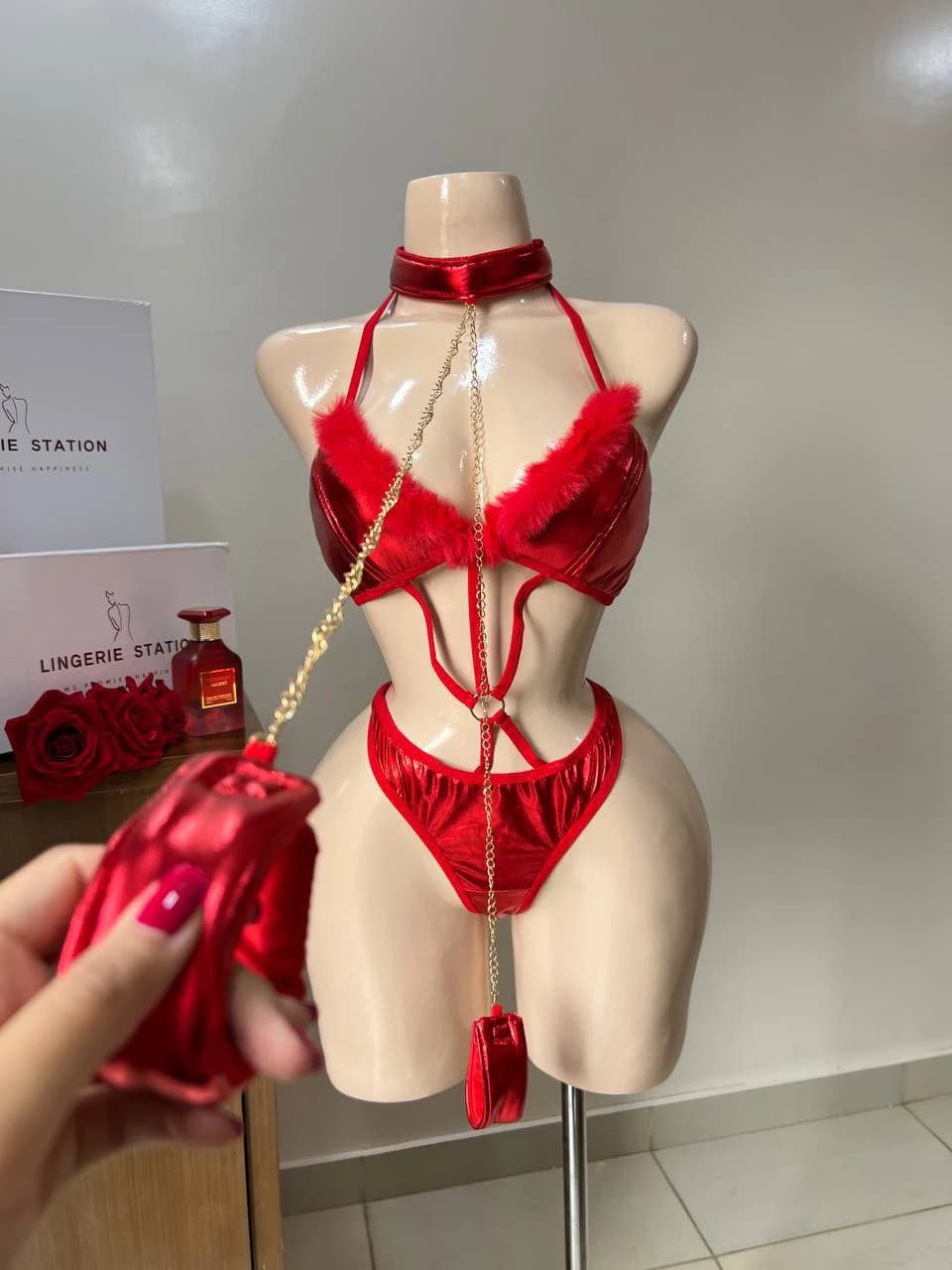 طقم هارنس الرقبة مع الأيدين ⛓️👄
